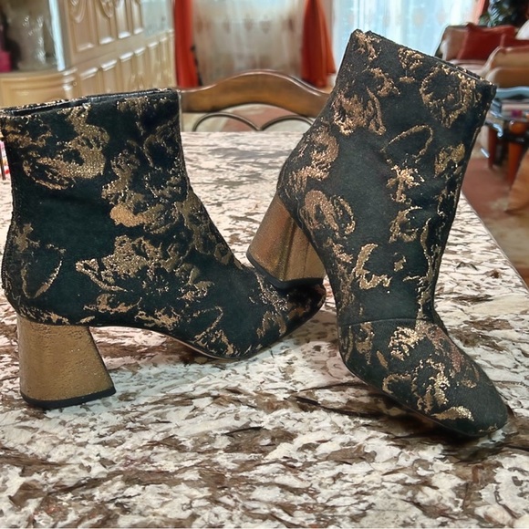 Nanette Lepore fancy textile boots size 7.5 - Picture 7 of 17